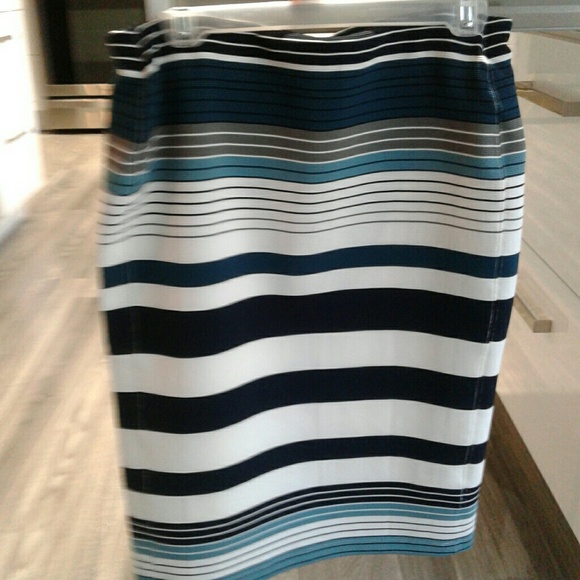 NWT Joe Fresh sz Medium Pencil Skirt Stretch Navy - Picture 6 of 6